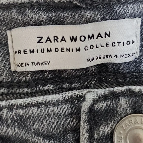 ZARA Black Distressed Straight Fit Premium Denim Collection Size 4 Jean - Picture 5 of 7